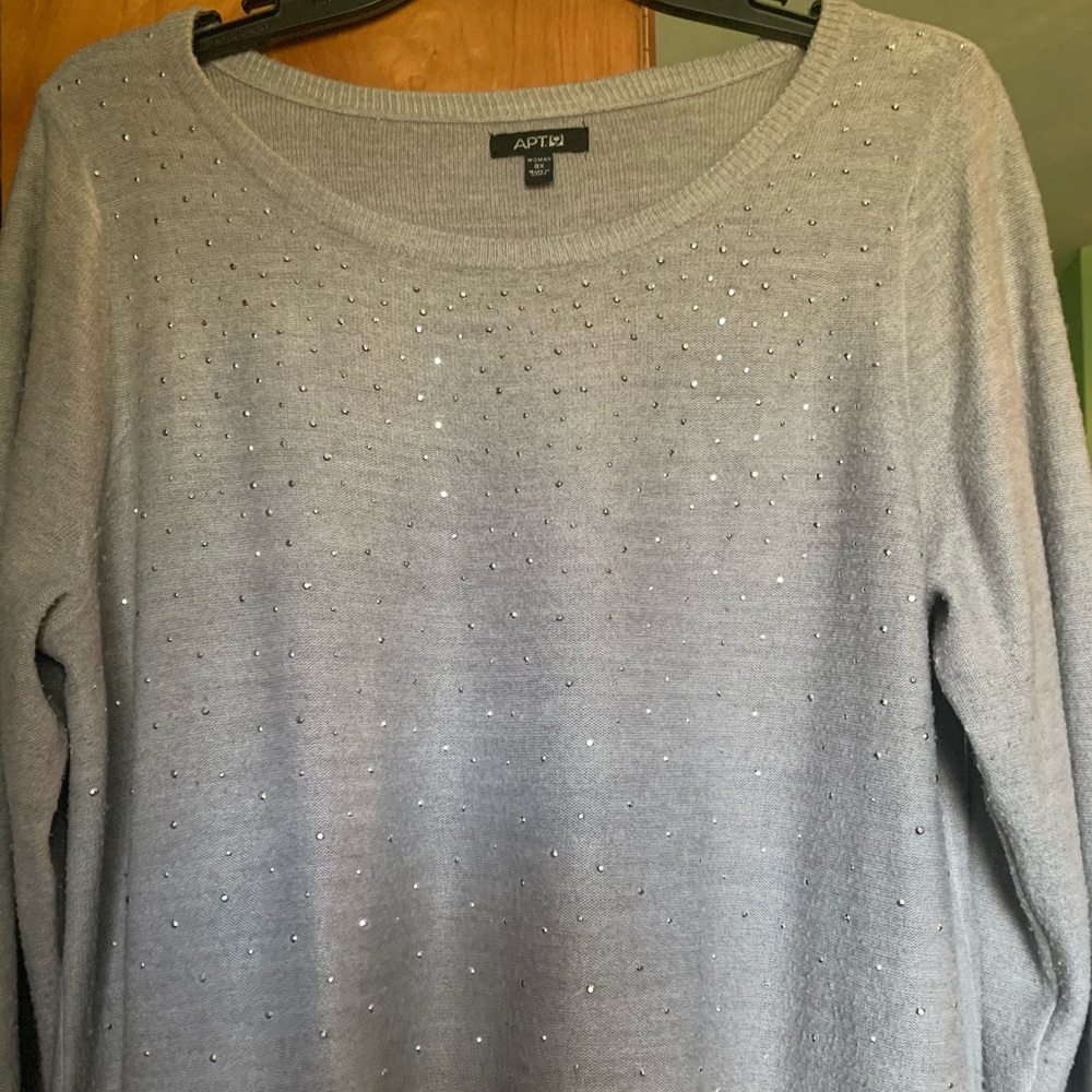 Apt 9 silver long sleeve sweater
